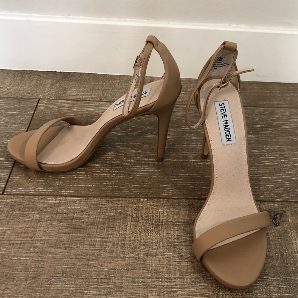 Steve Madden Strappy Nude heels size 7.5
